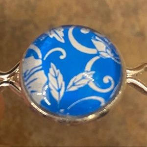 Jamberry 2013 Blue Aloha Flower Cuff Bracelet
